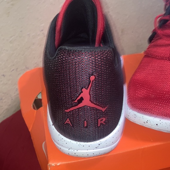 Red black Jordan Eclipse size 15 - Picture 4 of 4